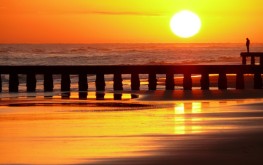 The beach of Jesolo when the sun is going away (ph. Digital Photo S.G.)